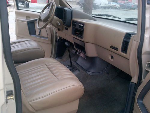 1990 ford aerostar cargo van, strong engine and transmission