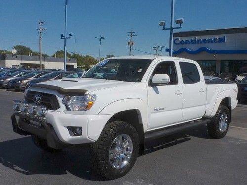 4wd trd double cab lb only 15k miles nice adds look!