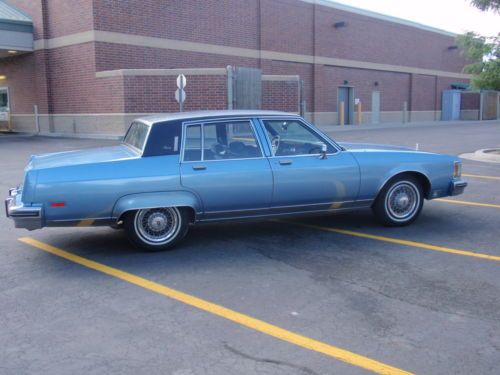 Classic 1981 oldsmobile 98 regency &#034;very nice and clean car&#034; great deal!!!!