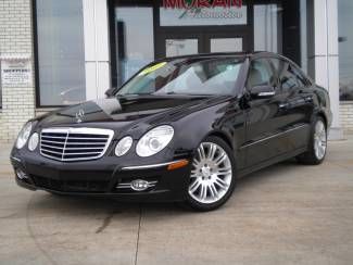 Clean, well-maintained with perfect carfax-great mercedes value!!
