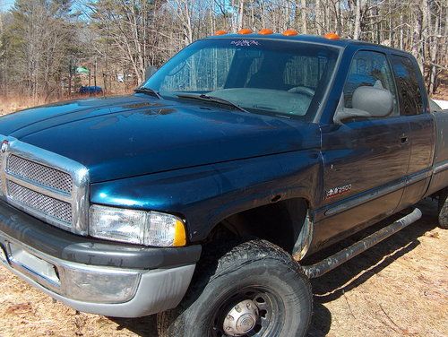Dodge 2500 slt diesel 4x4 2001 extended cab long bed w/extra mounted wheels