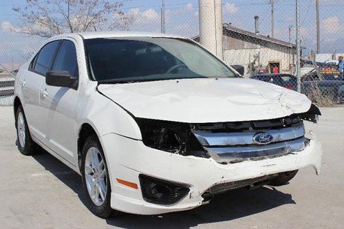 2012 ford fusion salvage repairable rebuilder only 15k miles runs!!!