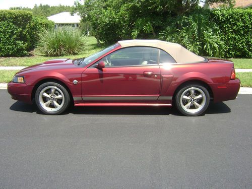 2004 ford mustang gt convertible 2-door 4.6l low miles 40th anniversary one owne