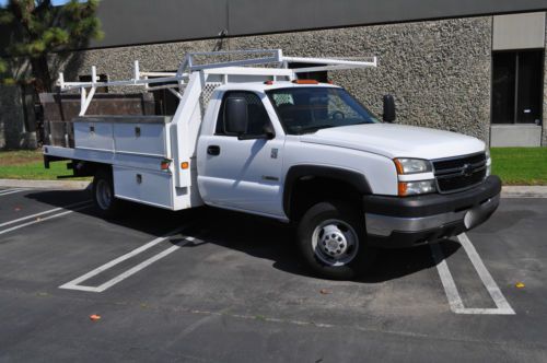 2006 chevrolet 3500 contractor special harbor body 2000# tommy liftgate air