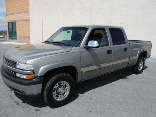 2002 chev hd1500 3/4 crewcab not 2500 but equal decent truck some dents