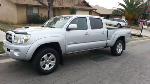 Toyota tacoma pre runner extended cab