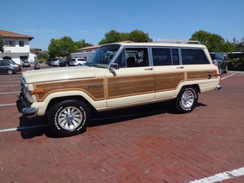 1989 jeep grand wagoneer / no rust / great condition