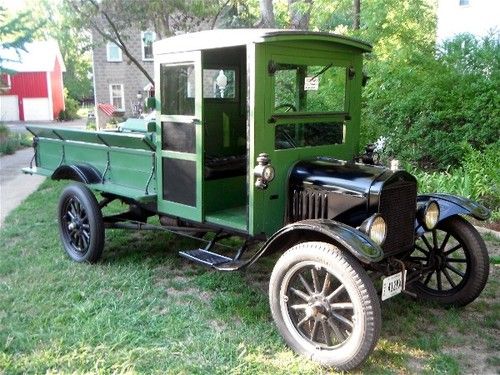 1923 ford model t truck 1 ton wood cab and express wood bed  4 cyl good title
