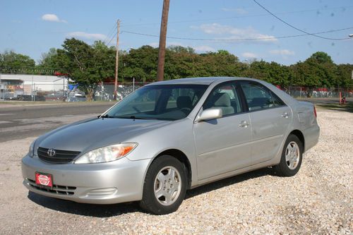 2003 toyota camry le sedan 4-door 2.4l reliable efficient daily driver