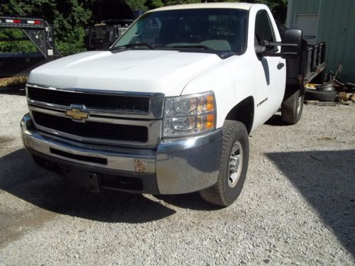 2007 chevy 3500 hd flatbed truck