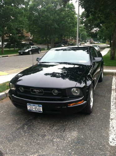 2008 ford mustang v6 premium coupe 81,000 miles original owner black/charcoal