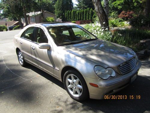 Low miles in mint condition mercedes benz c240