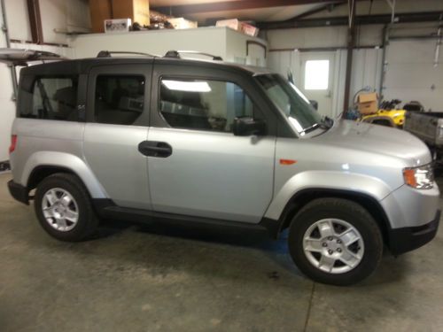 2011 honda element lx 4wd wheel chair accessible