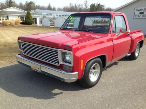 1975 chevy stepside pickup restored to show