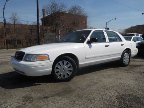 White p71 ex police 120k county miles pw pl psts cruise am fm cd nice