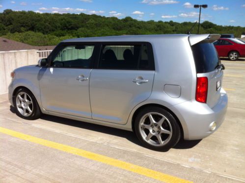 2008 scion xb silver 80k miles, super clean and lots of extras!