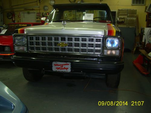 1980  chevrolet  truck  4x4  special sport edition
