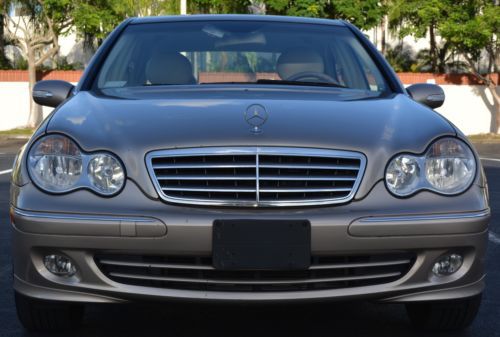 Mercedes benz c240 4matic awd  automatic heated seats clean only 67k miles