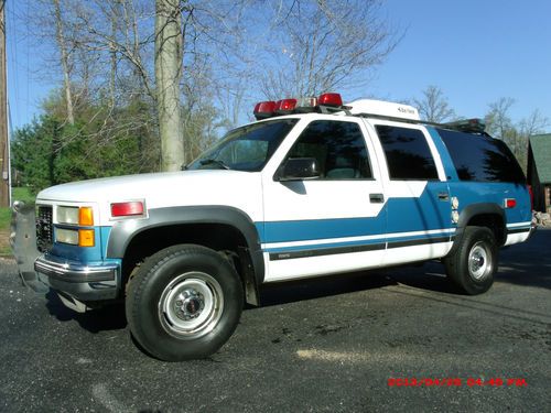 1999 3/4 ton 4x4 suburban 2500 * 1-owner * low miles * solid * no reserve sale