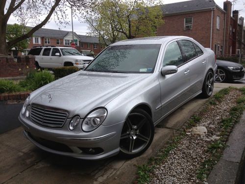2005 mercedes e500 //amg top of the line  , navigation clean carfax