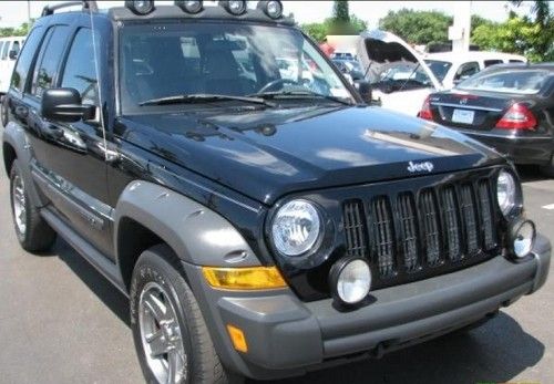 Jeep liberty-renegade edition- 2006 black brand new tires and brakes