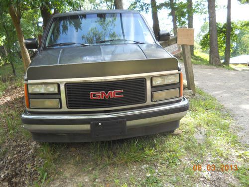 Runs good no smoke good tires brakes etc. has the chevy rust drive away as is