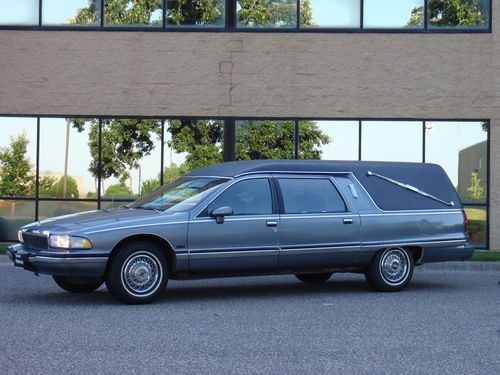 No reserve!!!   1992 eagle buick coach funeral hearse halloween