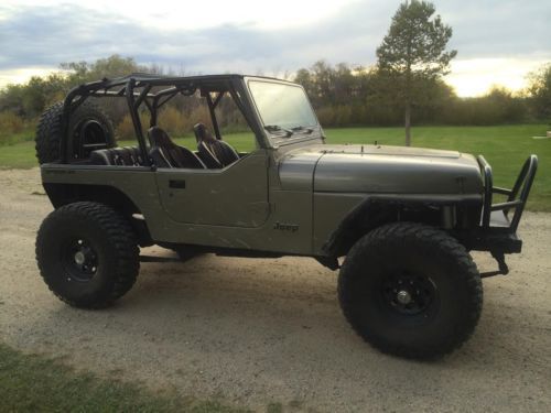 Professionally built jeep wrangler v8 (chevy 350) only 1,000 miles
