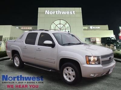 Z71 5.3l nav 4x4 reverse camera chevy carfax one owner clean