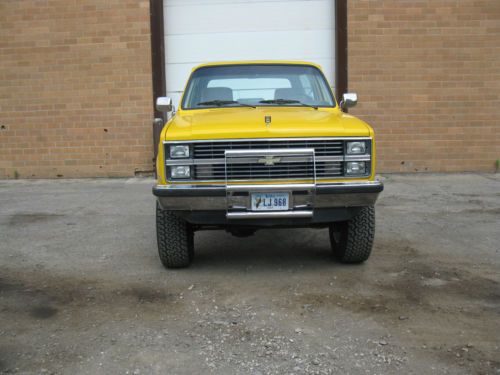 1984 yellow k5 blazer 4x4, with a 6&#034; lift. 78k original miles