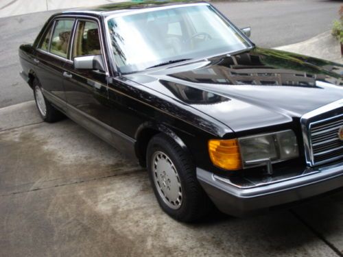 Beautiful 1991 mercedes benz 560 sel in mint condition.