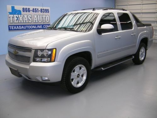 We finance!!!  2011 chevrolet avalanche lt z-71 4x4 roof leather bose texas auto