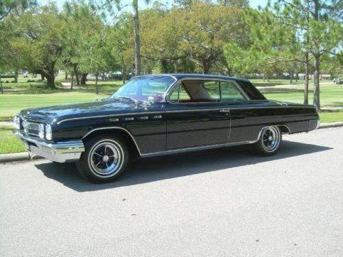 1962 buick electra 225 clean and original, factory a/c, leather interior  !!!