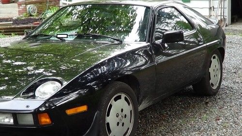Porsche 928 s, rare 86 1/2,  showroom like condition inside and out