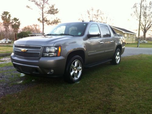 Chevy avalanche, navagation, tv, back up camera