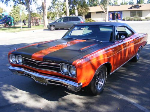 1969 plymouth sport satellite gtx looks with road runner perfomance