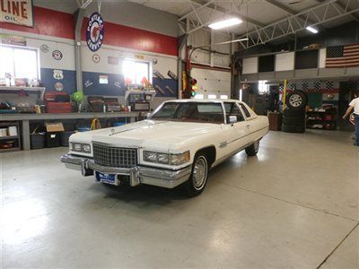 1976 cadillac coupe deville--- well cared for --- low reserve l@@k