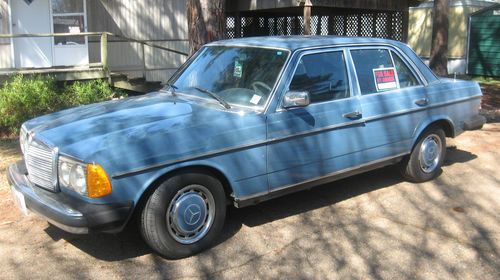 1978 mercedes 300d diesel - "good" running condition, road ready - new tires!