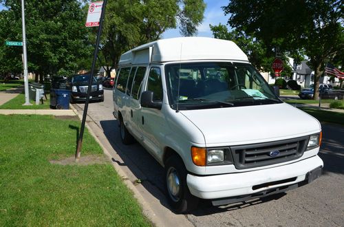 2005 ford econoline handicap/rise roof extended high roof