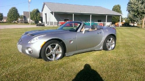 2006 pontiac solstice convertible, roadster no reserve must see!