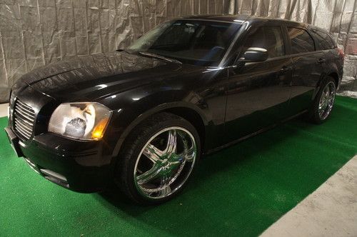 No reserve!!!, 22 inch chrome rims , warranty , very clean! only 58k