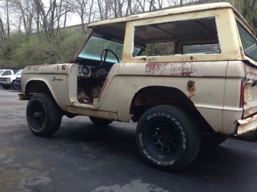 1966 early ford bronco u13 roadster very original, needs to be restored