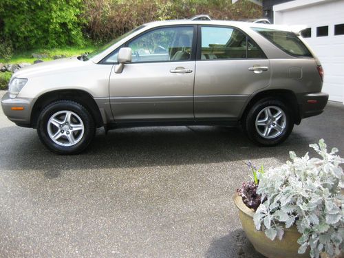 Lexus rx300 2000 - wife out of town and must sell