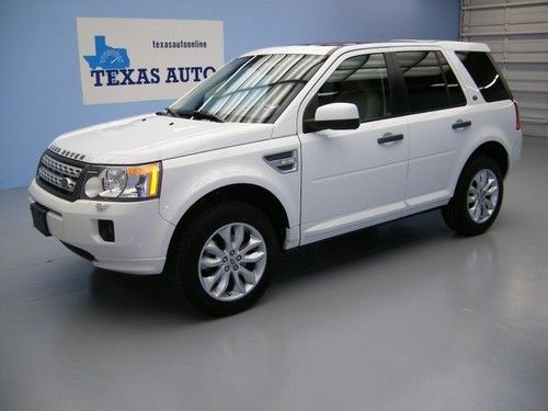We finance!!!  2011 land rover lr2 hse awd auto pano roof park assist 1 owner!!