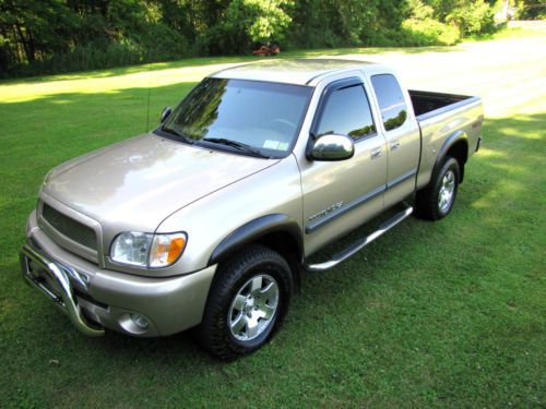 2003 toyota tundra 4 dr access cab 4x4 sr5 v8 trd edition excellent condition