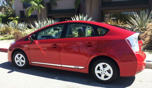 $20,000 2010 5dr hb red prius iv -immaculate -luxury/solar moon roof