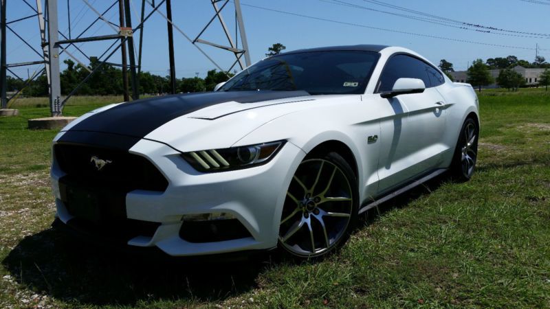 2015 ford mustang premium package