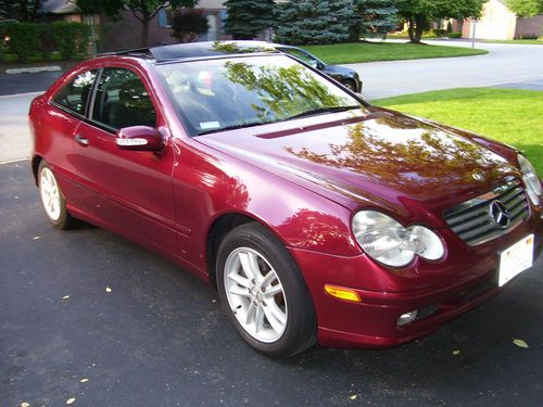 Beautiful red adult driven low milage 2002 mercedes c230