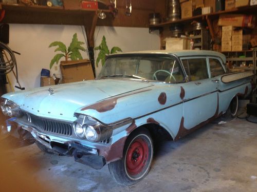 1957 mercury 2 door post, 3 speed o/d, very solid, very complete/ with parts car