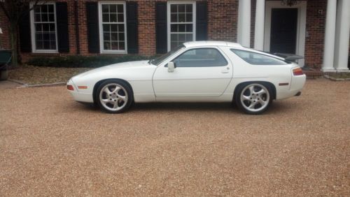 1987 porsche 928 s4 white with burgundy leather exceptionally clean 93k miles.